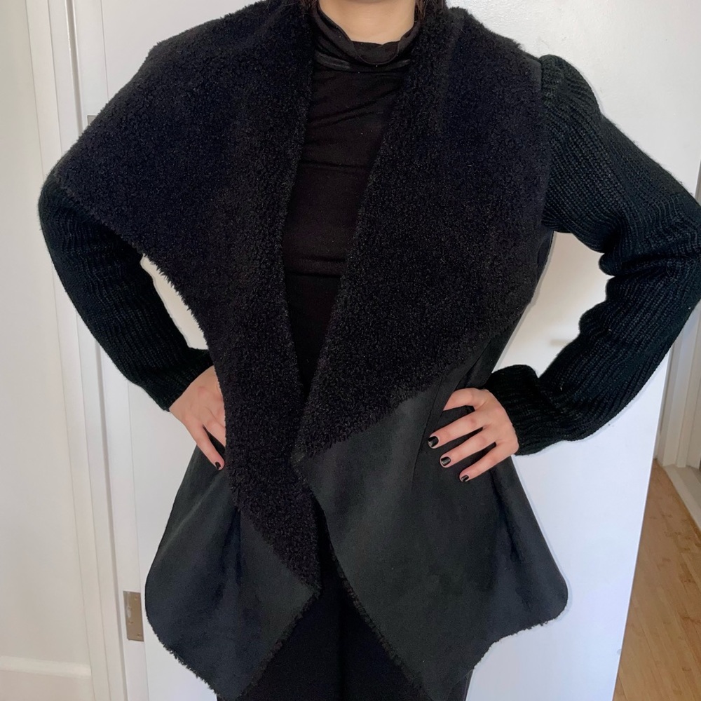 Aqua Ribbed Women's Sweater Suede Front Faux Fur Trim Women’s Medium Black